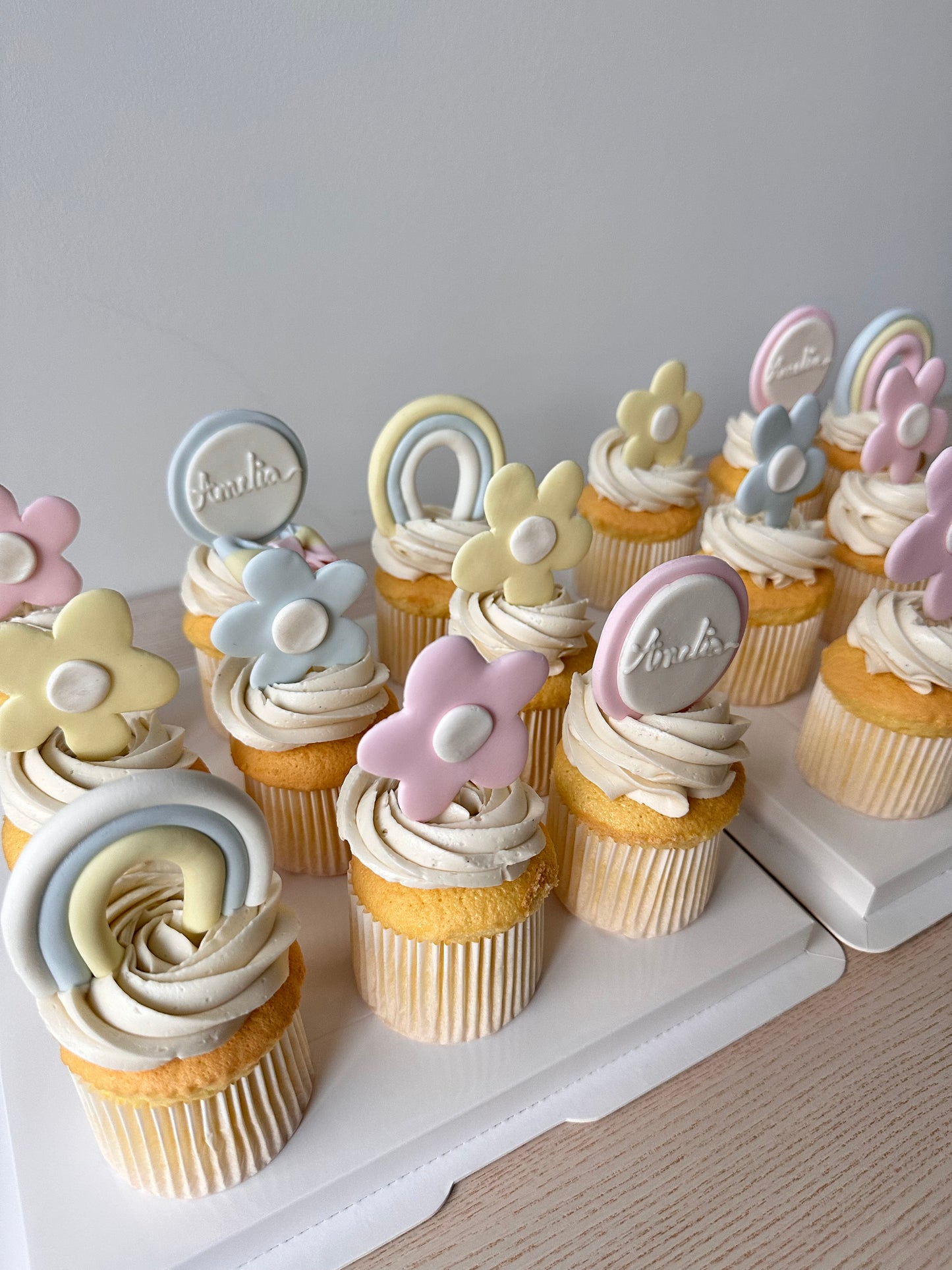 Simple Style Cupcakes