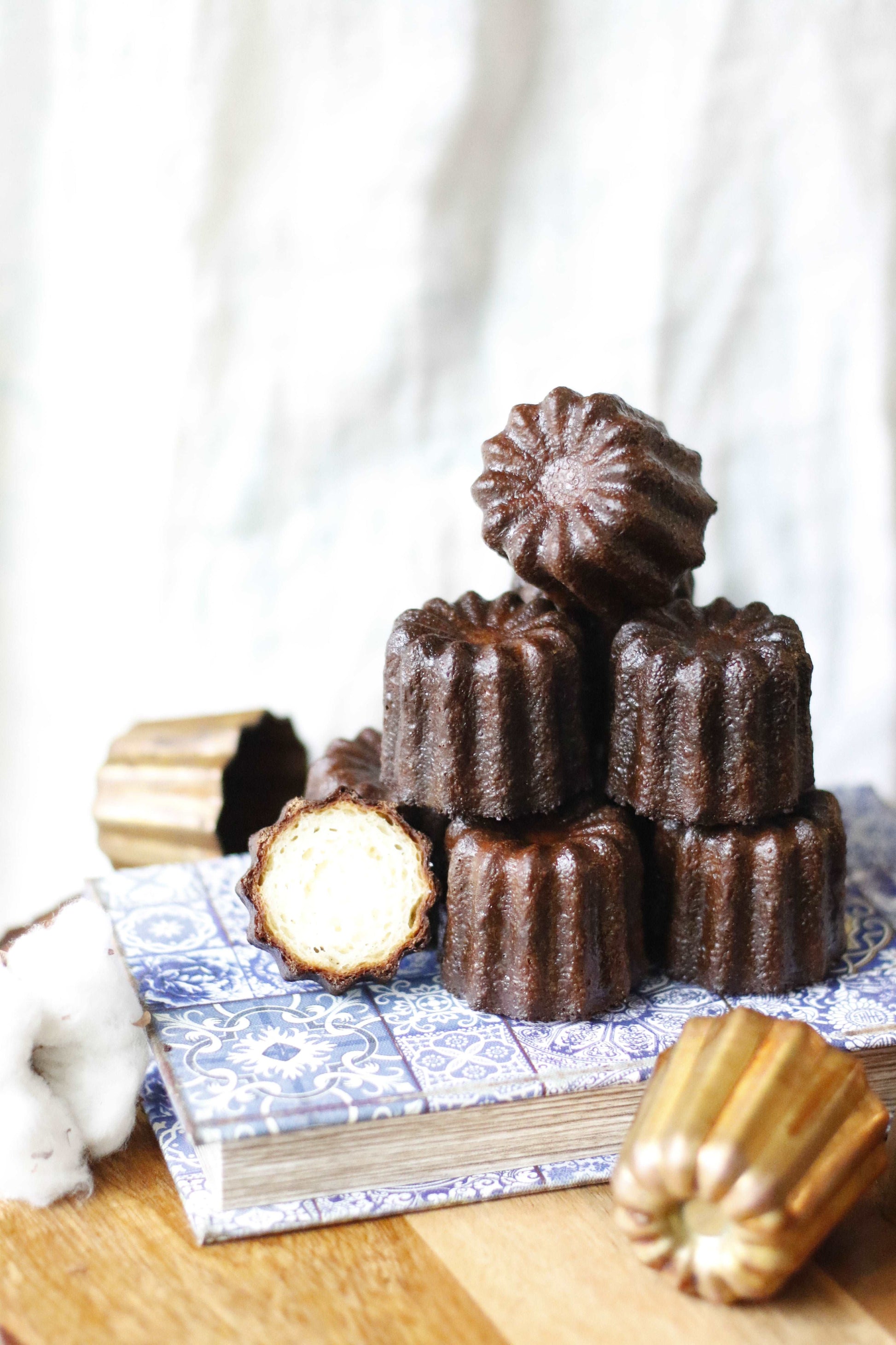 6 pieces Madagascar Vanilla Canele Gift box